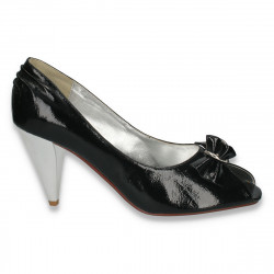 Pantofi din piele ecologica lacuita, pentru femei, cu toc argintiu - LS39